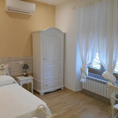 A 4 Passi Dal Mare Maison d'hôtes 2*